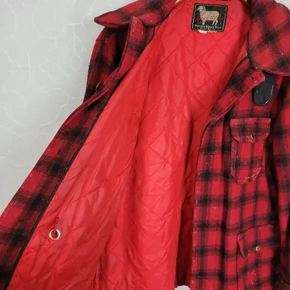 Woolrich Mens Coat Red Black Buffalo Plaid Lined Quilted Hunting Jacket Mackinaw